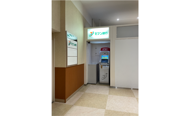 セブン銀行ATM(1Fイレブンカット裏)の外観写真